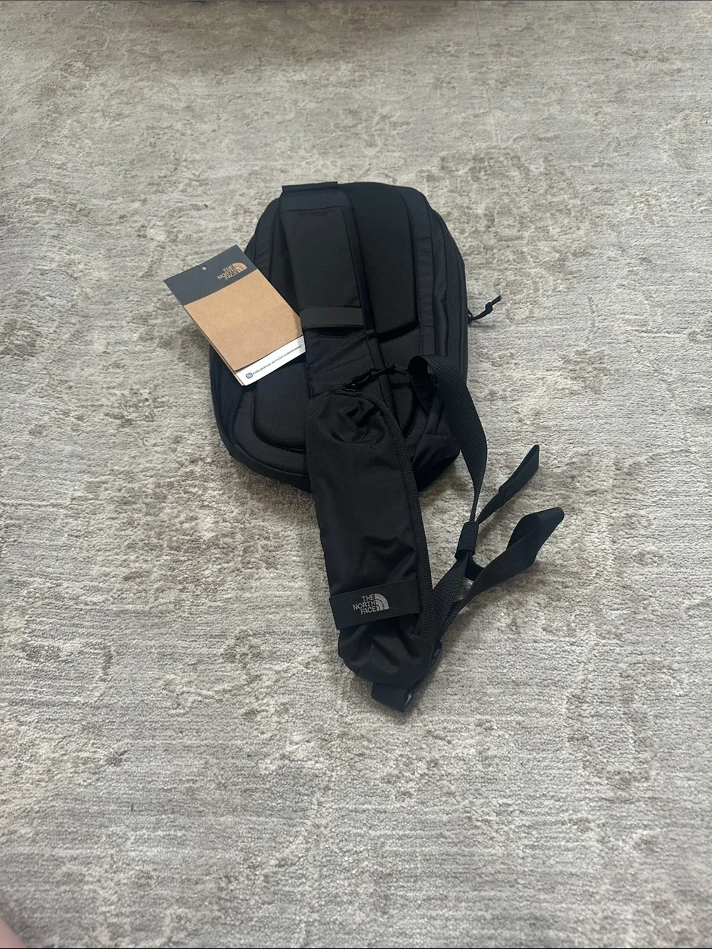 The North Face Borealis Sling Crossbody Bag. Black. NWT’s. 6 liter.